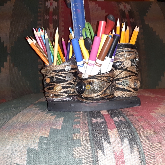 Container - Picture 7 of 7